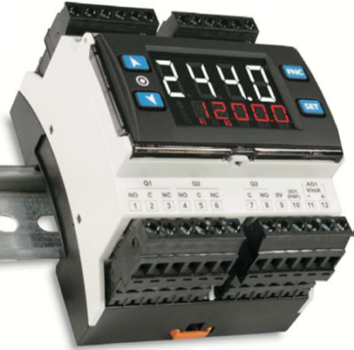 Universal programmable comparator-regulator with digital indication KOS1630A